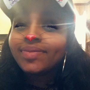 Meet your Posher, Brenda